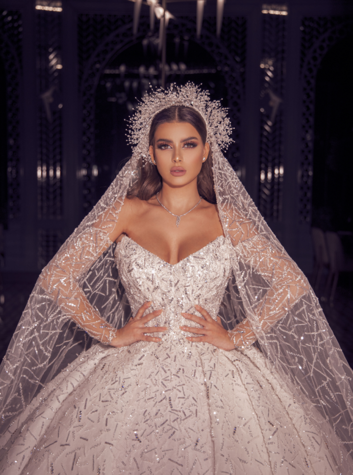 White V-neck bustier bridal